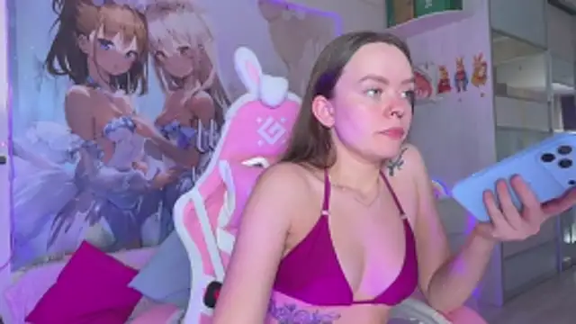 CheekySashaCharm webcam