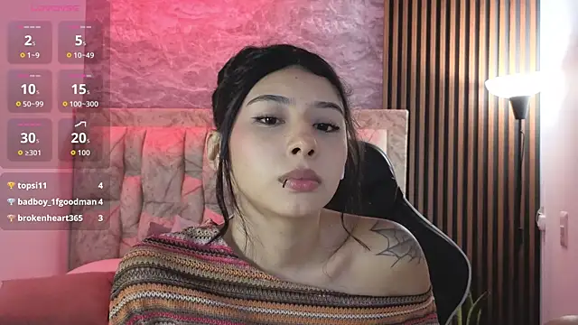 chloe_bluee_ - Chloe_bluee_'s free webcam
