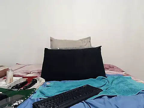 CreamBum1xx webcam