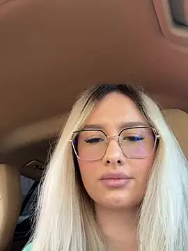 mollyxxx - Mollyxxx's free webcam - UK Sex Cams