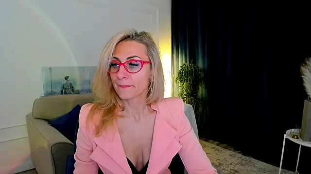 MuseOfStage live sex cam