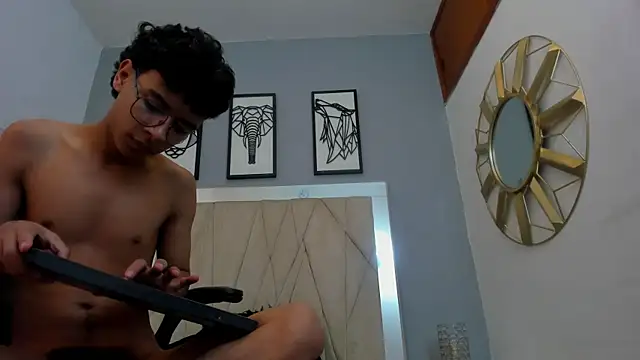 adams_bobby - Adams_bobby's free webcam - UK Sex Cams