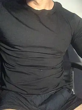 guh2026 Live Webcam on Stripchat