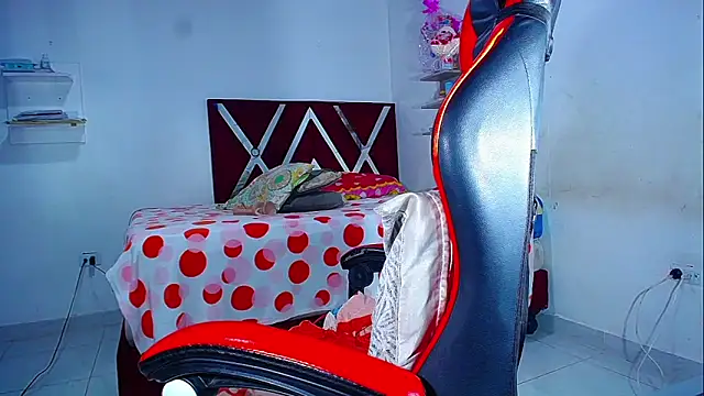 DanisaBrown webcam