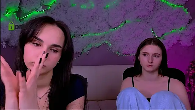 nekky_mouse live sex cam