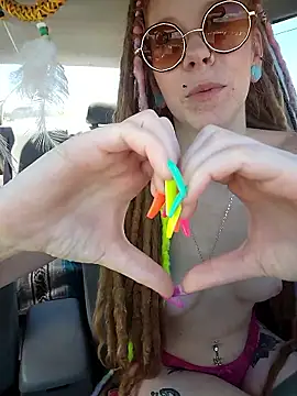 lucidlucy (F young) - Shake some booty in ya face!!