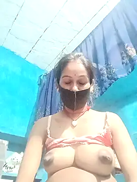 Nandani-758 webcam