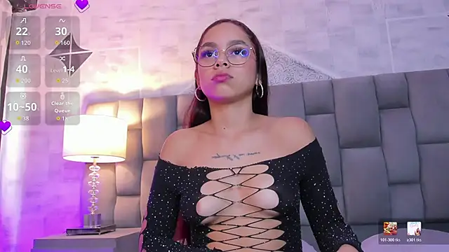 CarolineFyre webcam