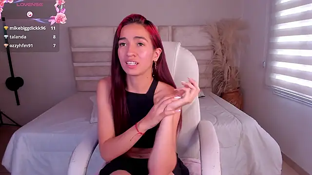 ella__olmos webcam