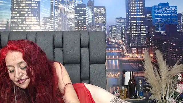 Watch Lucy_mature8 live on EroticFlix - High definition streams