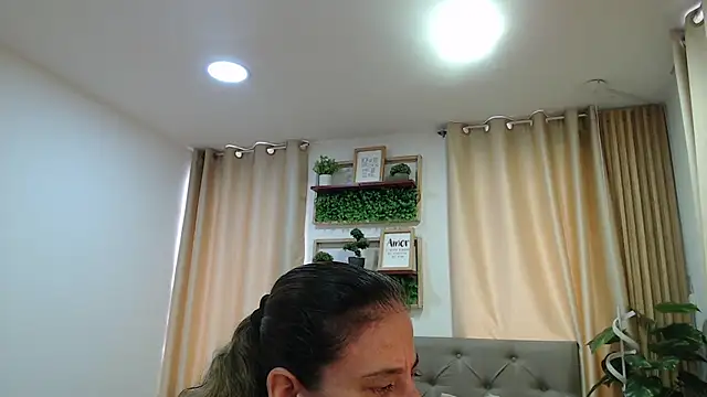 Watch sasi_luna live on EroticFlix - High definition streams