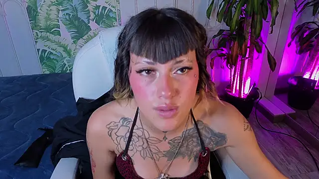 _sharlotte777 - _sharlotte777's free webcam - UK Sex Cams