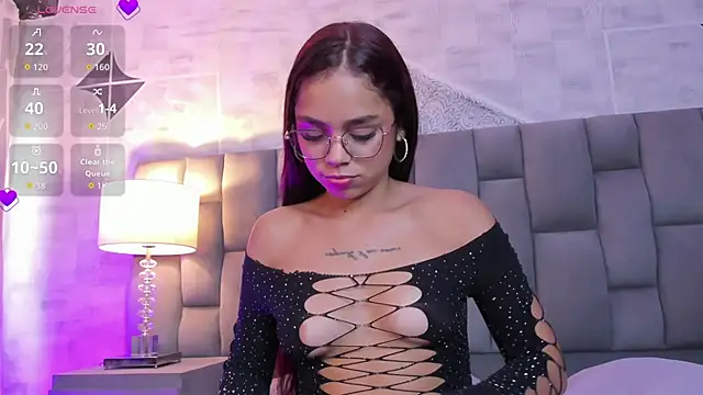 CarolineFyre webcam