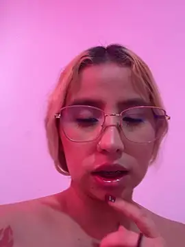 Watch Aliss_Taylor1 live on EroticFlix - High definition streams