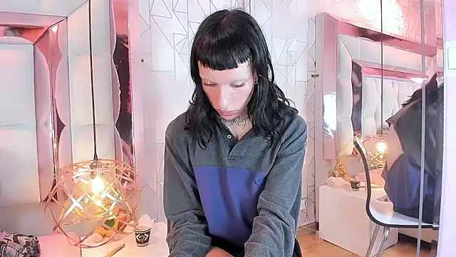 Model: MadisonWood01