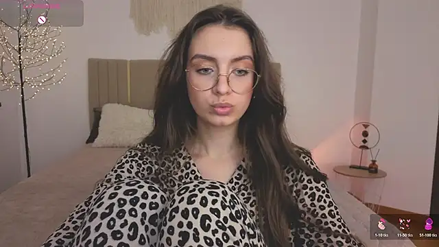 Real_cutie1 webcam