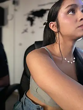isabella-teen (F teen) - Dildo in my pussy🍌
