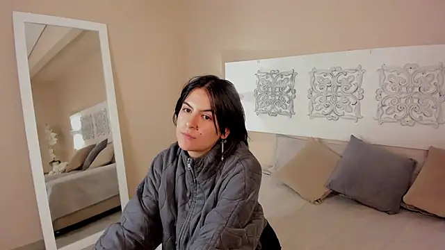 freyaa__1 (Ask my age) - Play with my boobs x 10 min
