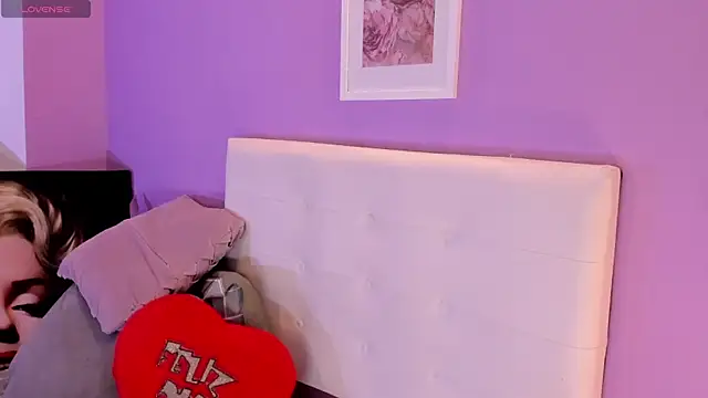 Charlotte11-11 webcam