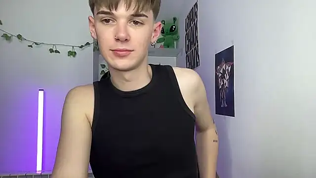 yourmilkyguy - YourMilkyGuy's free webcam - UK Sex Cams