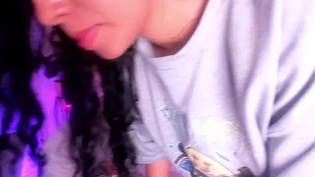 NicoleJons_ webcam