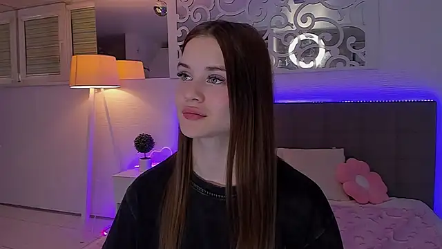 LuisaClover webcam