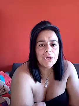 lucianamorocha - Lucianamorocha's free webcam - UK Sex Cams