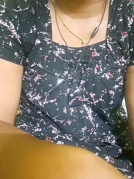 tamil_kanaka - Tamil_kanaka's free webcam - UK Sex Cams