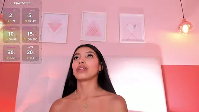 Tiffany_Low webcam