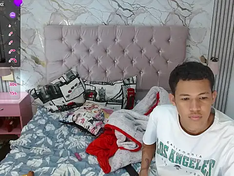 phillipcox - PhillipCox's free webcam - UK Sex Cams