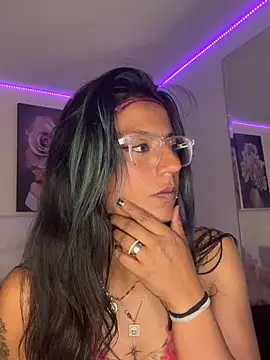 Model: SamathaMay