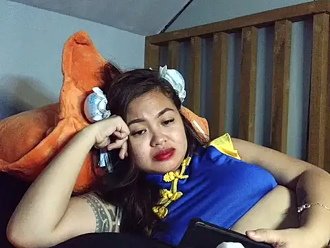 chillntalkmami - Chillntalkmami's free webcam - UK Sex Cams