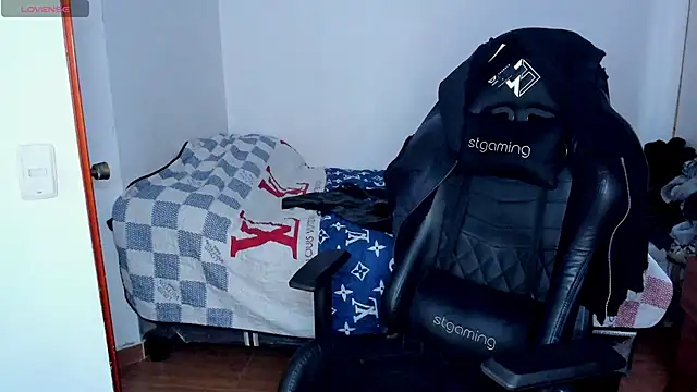 Tommy_Bred live sex cam