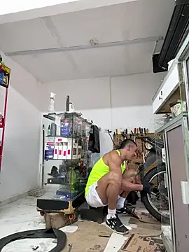paul22cm- (Ask my age) - masturbate and eat precum