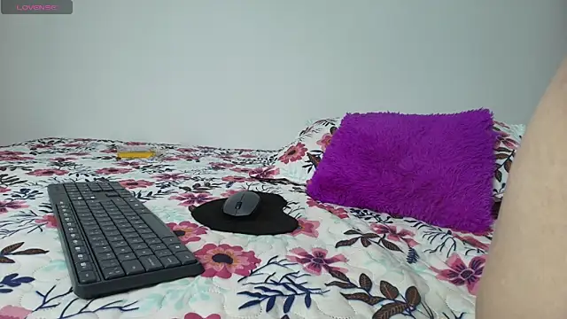 Watch gabby-michels live on EroticFlix - High definition streams
