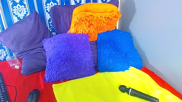 Watch Lover_Bear_X live on EroticFlix - High definition streams