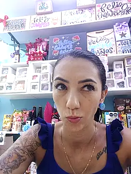 LunaZambrano webcam