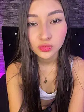 Watch Aylin_fire live on EroticFlix - High definition streams