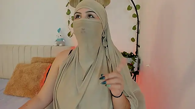 _amirah (F teen) - dildo in my pussy