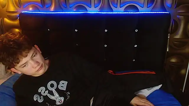 cruz_dante (M twink) - CUMING IN PUBLIC