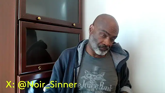 sinnernoir - Sinnernoir's free webcam - UK Sex Cams