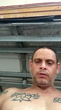 Buffshagswell live sex cam
