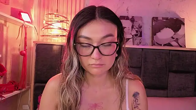 im-lola - Im-Lola's free webcam - UK Sex Cams