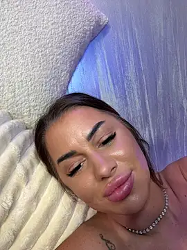 KirstieVegas