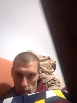 maciej live sex cam