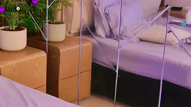 ElenaJamess webcam