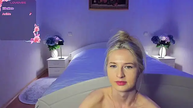 Julie_Blaze webcam