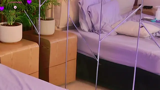 ElenaJamess webcam