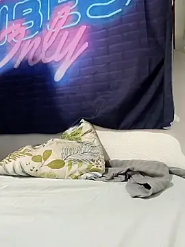 mikaaa97 - Mikaaa97's free webcam - UK Sex Cams