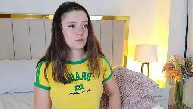 Watch Carrie_GB live on EroticFlix - High definition streams